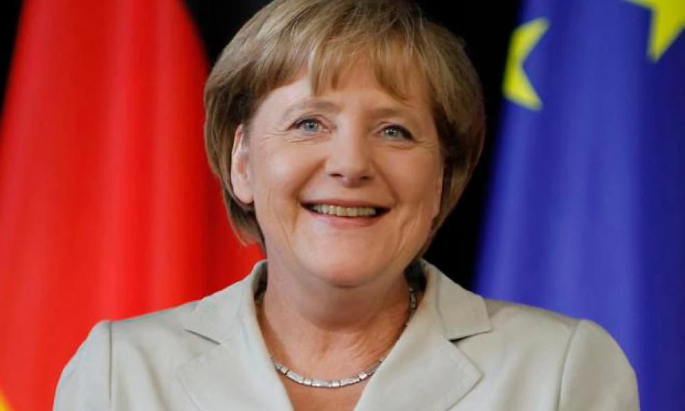 Μέρκελ: "Δεν γνωρίζουμε τις προθέσεις της Κομισιόν για το Sputnik V"